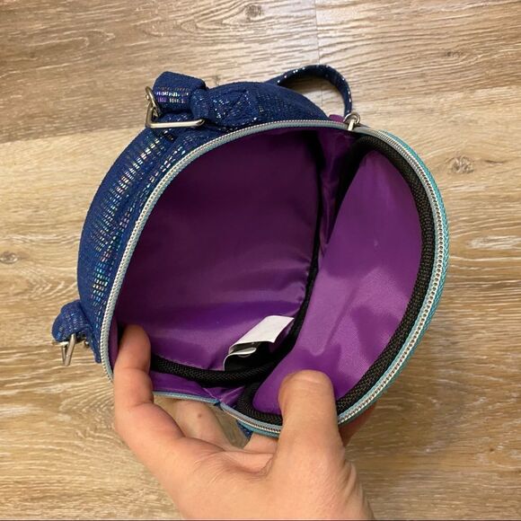 Jurassic World Clever Girl blue dinosaur around Circle, Crossbody bag purse - Picture 3 of 9